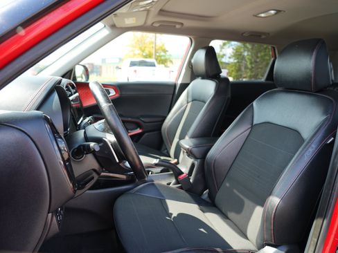 Used 2020 Kia Soul GT-Line Turbo FWD image 12