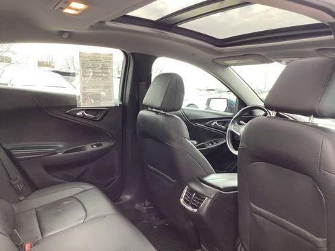 Used 2019 Chevrolet Malibu LT w/ Leather Package image 24