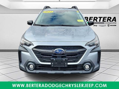 Used 2023 Subaru Outback Onyx Edition image 2