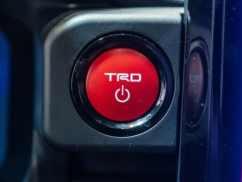 Used 2025 Toyota Tacoma TRD Off-Road w/ TRD Off Road Upgrade Package AWD/4WD image 34