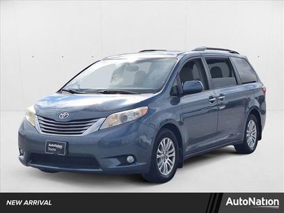 Used 2017 Toyota Sienna XLE