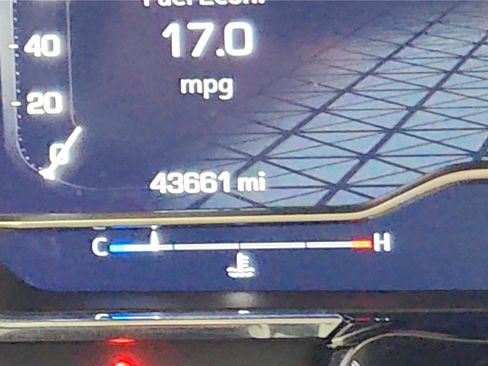 Used 2022 GMC Sierra 1500 SLT w/ SLT Convenience Package image 25