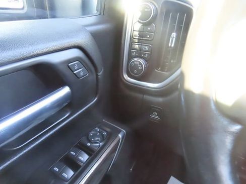 Used 2020 Chevrolet Silverado 1500 LT Trail Boss AWD/4WD image 30