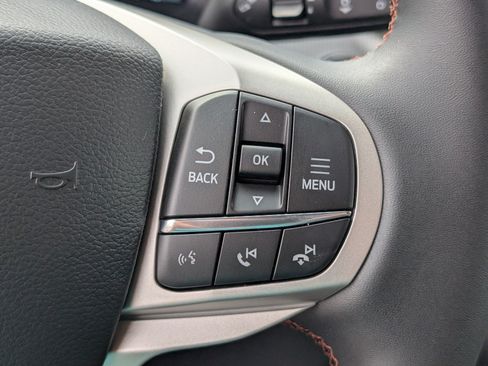 New 2026 Ford Explorer Active RWD image 21