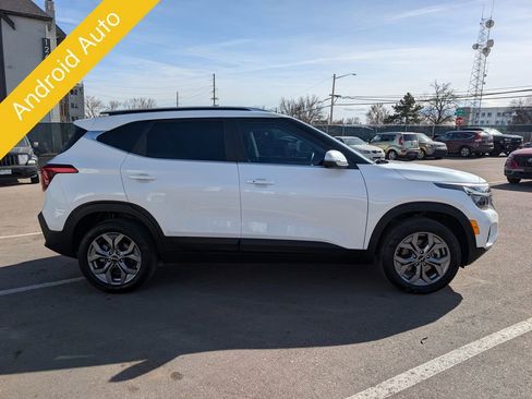 Certified 2024 Kia Seltos S image 4