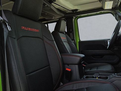 New 2025 Jeep Wrangler Unlimited Rubicon w/ XTREMEE 35" Tire Package image 30