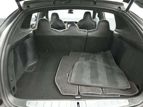 Used 2018 Tesla Model X 75D image 22