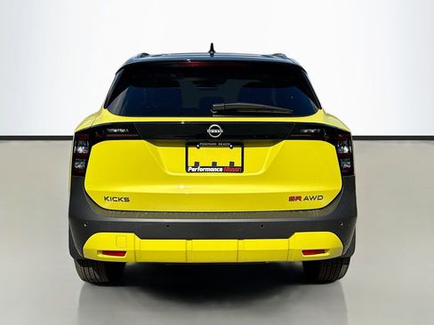New 2025 Nissan Kicks SR image 7