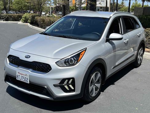 Used 2020 Kia Niro LX FWD image 17