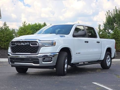Used 2025 RAM 1500 Big Horn AWD/4WD image 25