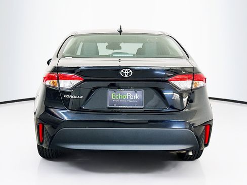 Used 2025 Toyota Corolla LE image 7