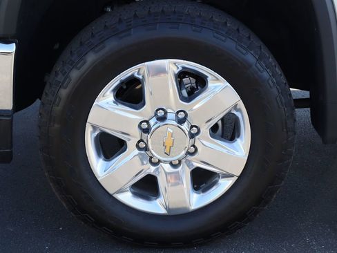 Used 2023 Chevrolet Silverado 2500 LTZ w/ LTZ Premium Package image 34