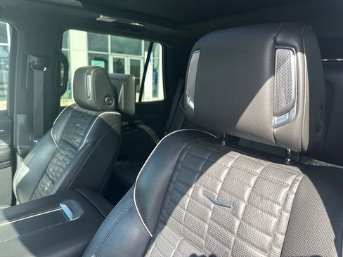 Used 2023 Cadillac Escalade Sport Platinum w/ LPO, Floor Liner Package AWD/4WD image 10