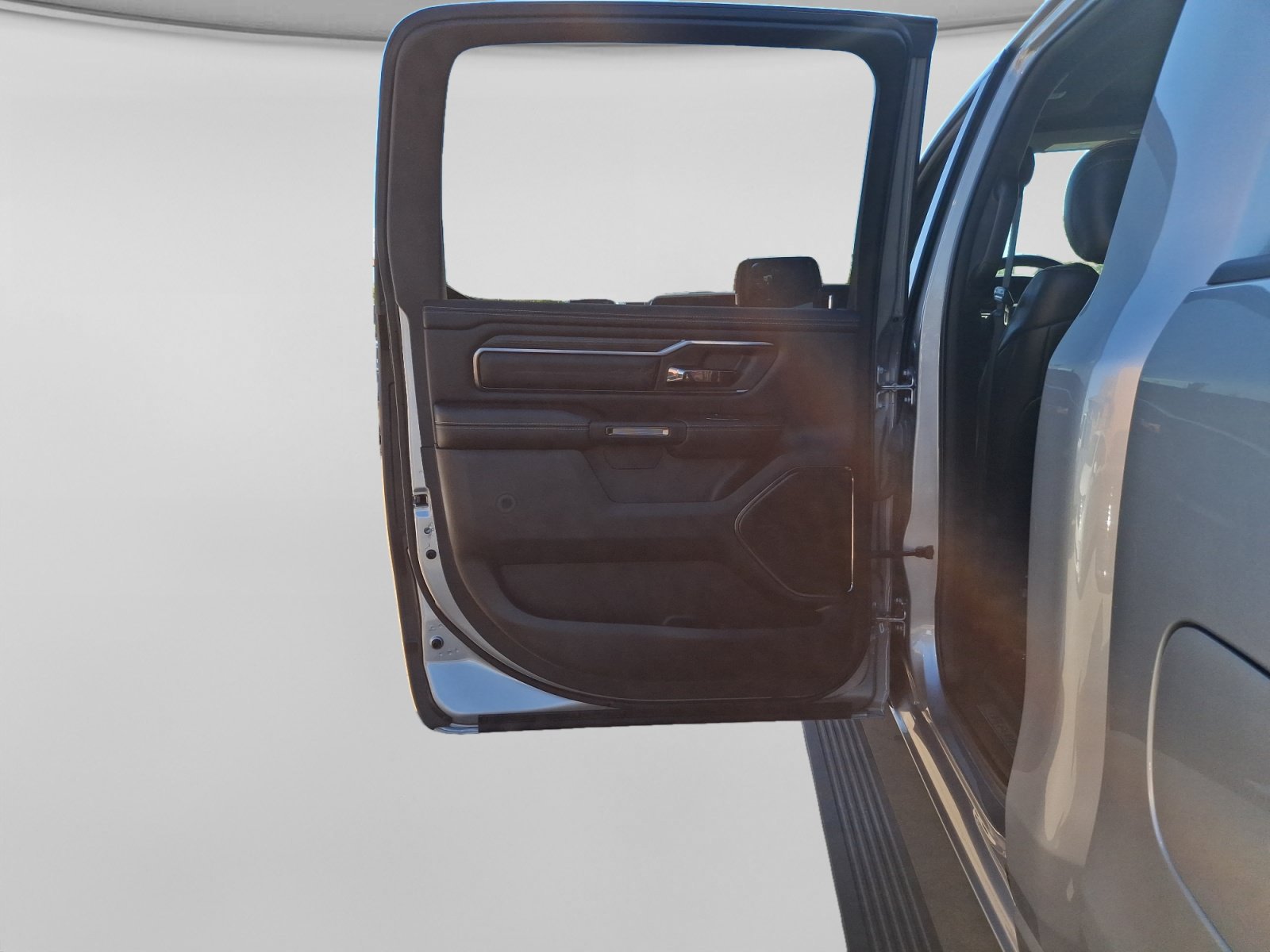 Used 2024 RAM 1500 Limited AWD/4WD image 13