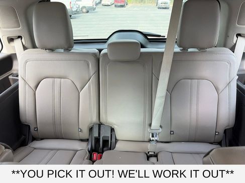 Used 2021 Ford Expedition Limited RWD image 9
