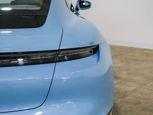 Used 2022 Porsche Taycan 4S image 47