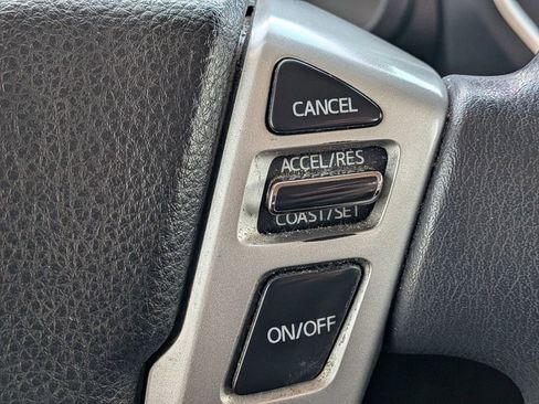 Used 2019 Nissan Titan S AWD/4WD image 14