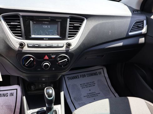 Used 2020 Hyundai Accent SE FWD image 30