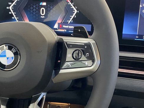 Used 2025 BMW 530i xDrive w/ M Sport Package image 30