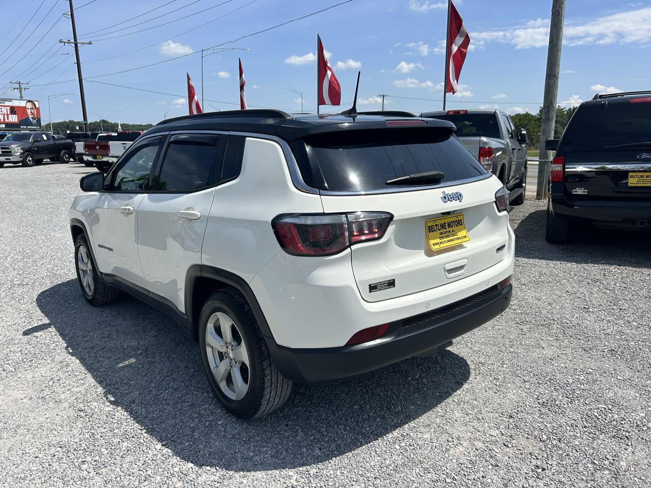 Used 2018 Jeep Compass Latitude w/ Popular Equipment Group FWD image 18