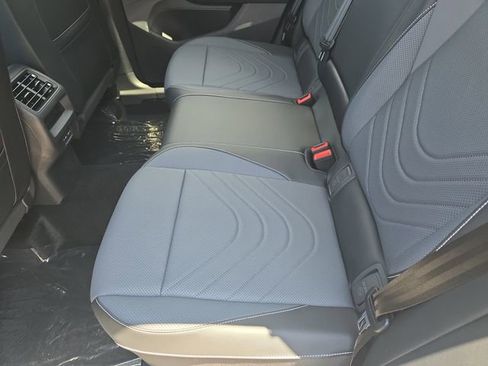 New 2026 Volkswagen Tiguan SE R-Line FWD image 13