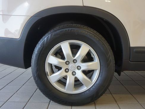 Used 2011 Kia Sorento 2WD w/ Convenience Pkg image 29