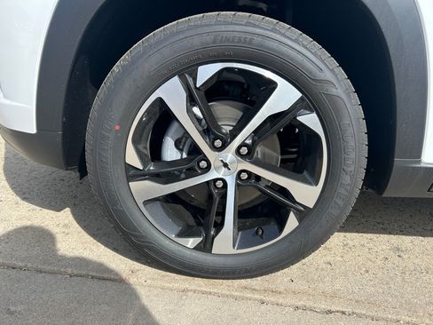 New 2026 Chevrolet Trax RS w/ Driver Confidence Package FWD image 10