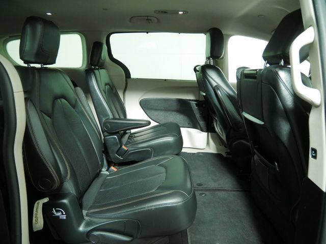 Certified 2017 Chrysler Pacifica Touring-L Plus w/ Advanced Safetytec Group FWD image 14
