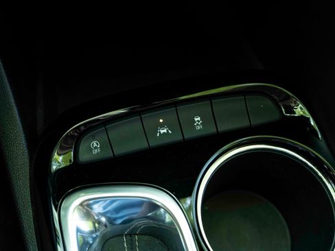 Used 2020 Buick Encore GX Select FWD image 34