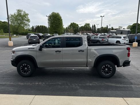 New 2026 Chevrolet Silverado 1500 ZR2 w/ LPO, Dark Essentials Package AWD/4WD image 8