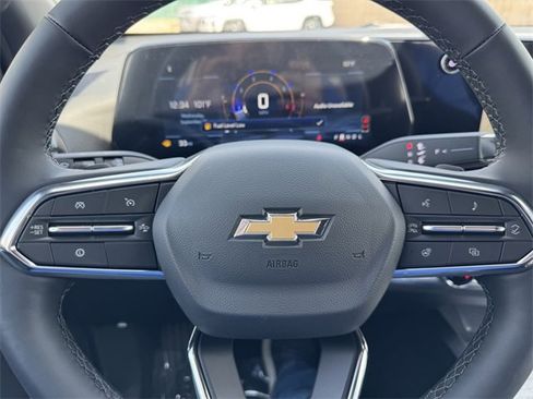 New 2026 Chevrolet Equinox LT w/ Convenience Package II image 19