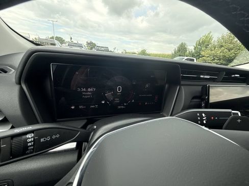 Used 2026 GMC Terrain Denali AWD/4WD image 18