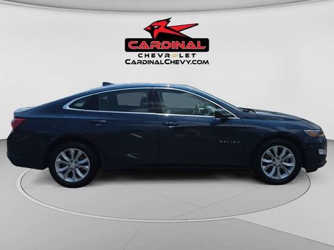 Used 2021 Chevrolet Malibu LT FWD image 2