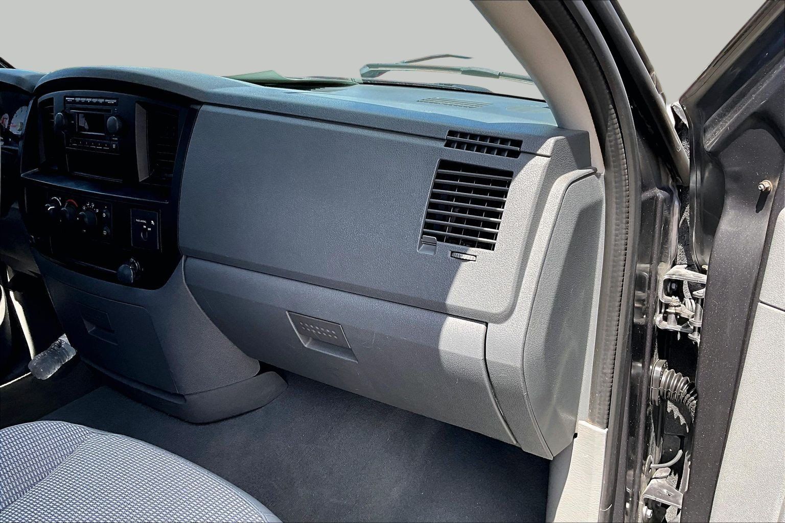 Used 2007 Dodge Ram 1500 Truck ST w/ SXT Group RWD image 13