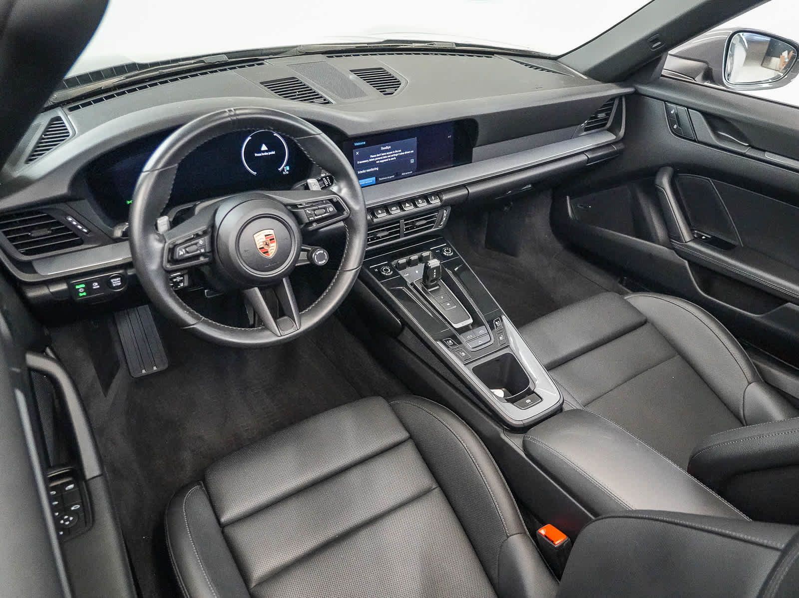 Certified 2025 Porsche 911 Carrera RWD image 4