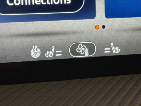 New 2026 Nissan Kicks SR w/ SR Premium Package image 42