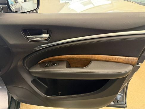 Used 2020 Acura MDX SH-AWD w/Technology Pkg image 41