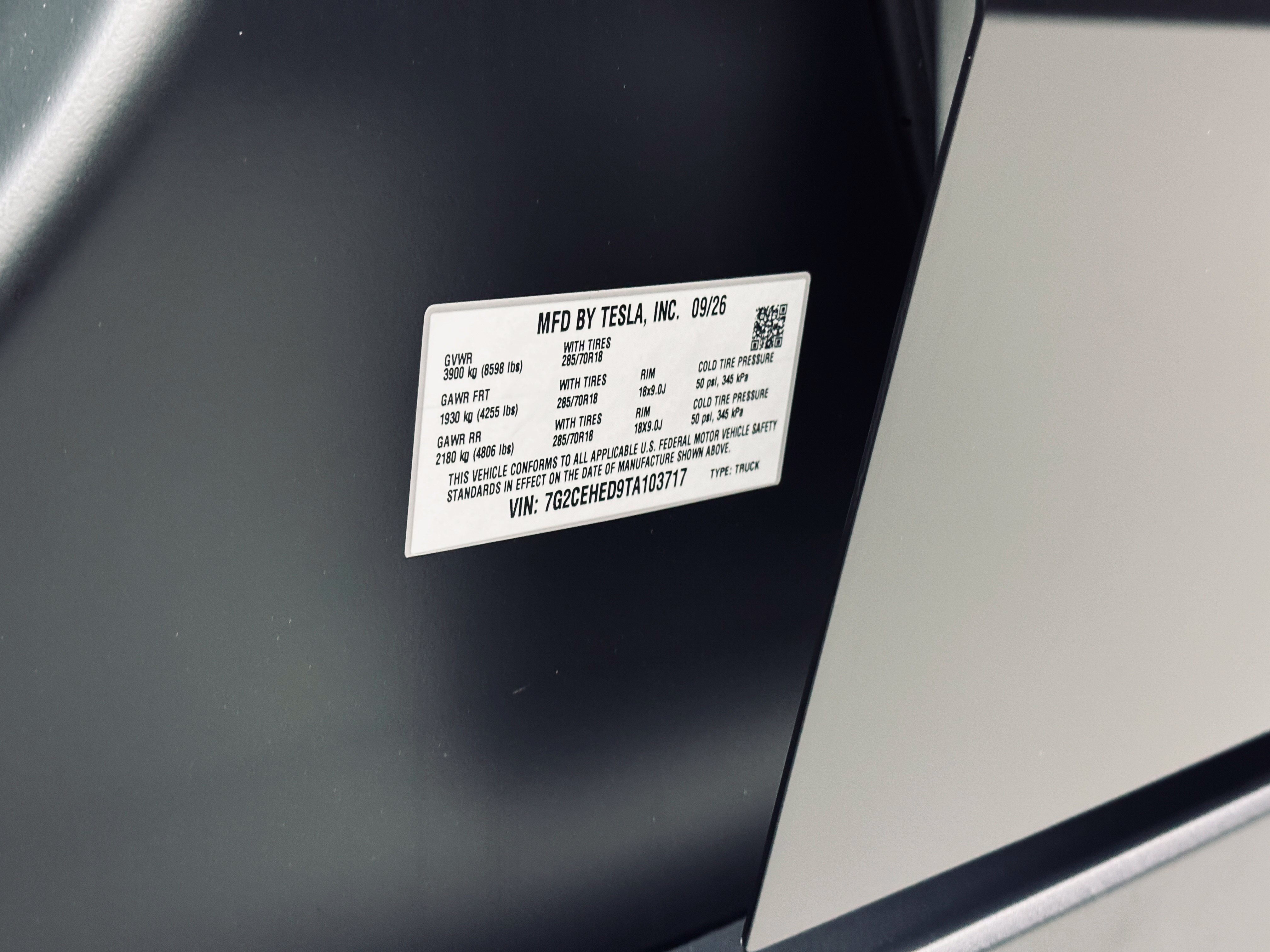 Used 2026 Tesla Cybertruck AWD Crew Cab image 36