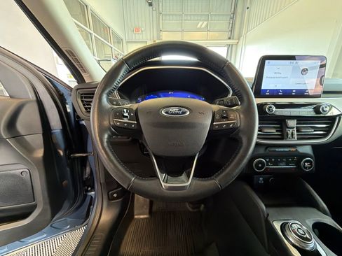 Used 2020 Ford Escape SE Sport FWD image 18