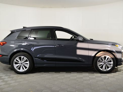 Certified 2025 Audi Q6 e-tron Premium w/ Convenience Package image 7