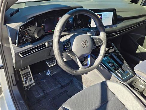 Used 2024 Volkswagen Golf R image 10