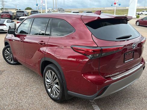 Used 2020 Toyota Highlander Platinum AWD/4WD image 5