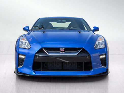 Used 2023 Nissan GT-R Premium AWD/4WD image 8