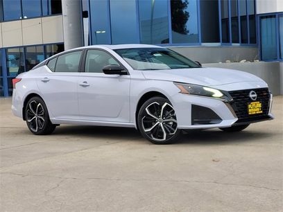 New 2025 Nissan Altima 2.5 SR