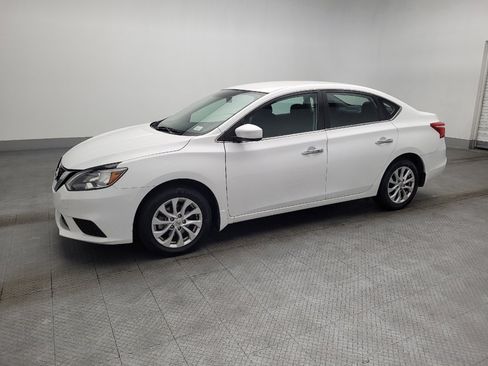 Used 2019 Nissan Sentra SV image 2