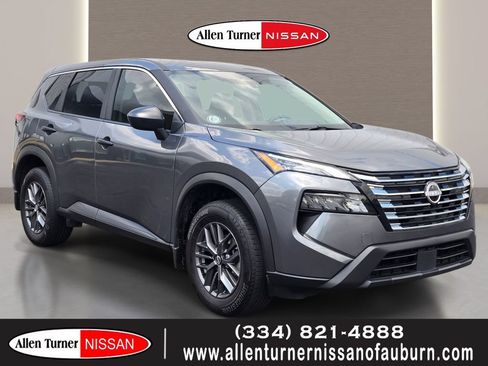 Used 2025 Nissan Rogue S FWD image 1