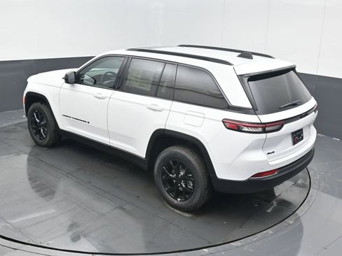 New 2026 Jeep Grand Cherokee Laredo image 39
