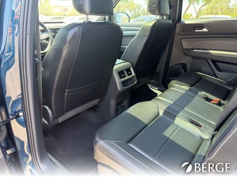 Used 2021 Volkswagen Atlas Cross Sport SE w/ Panoramic Sunroof Package FWD image 25