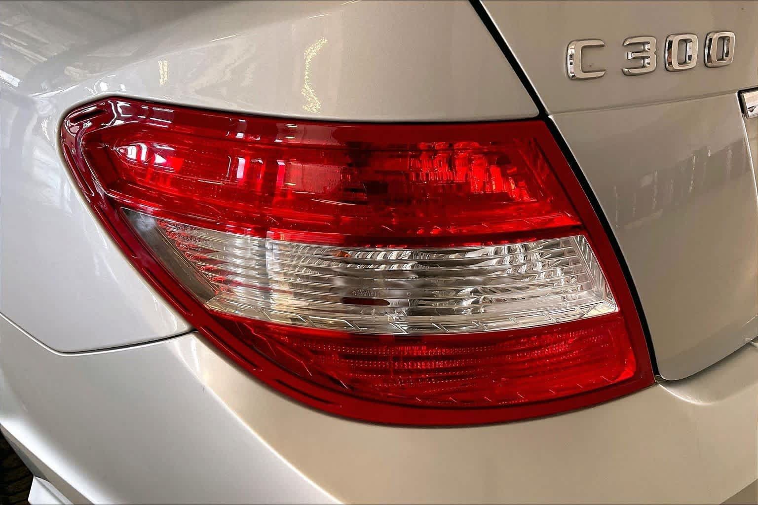 Used 2011 Mercedes-Benz C 300 Sedan image 26