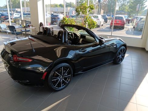 New 2025 MAZDA MX-5 Miata Grand Touring w/ Appearance Package image 6